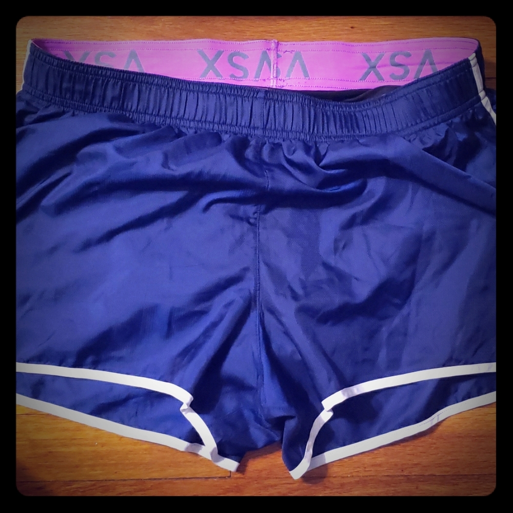 The player by Victoria secret run short
